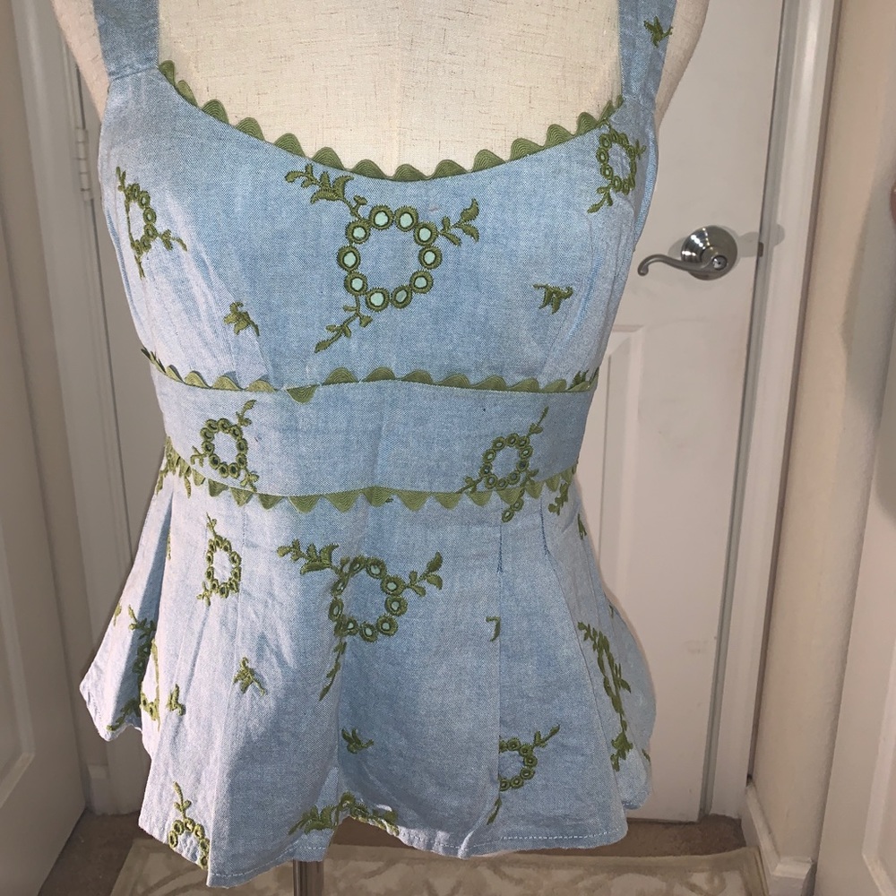 Nanette Lepore -size 8 - sleeveless Top - embroidered/fully lined -Peplum waist